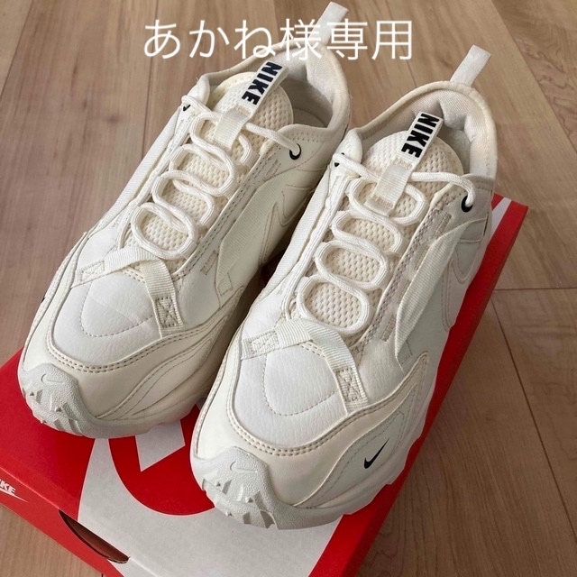 ナイキ NIKE tc7900 ホワイト 25cm | フリマアプリ ラクマ