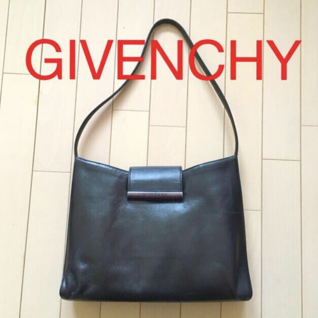 GIVENCHY ジバンシー  黒 本革レザー ヴィンテージ ショルダーバッグ