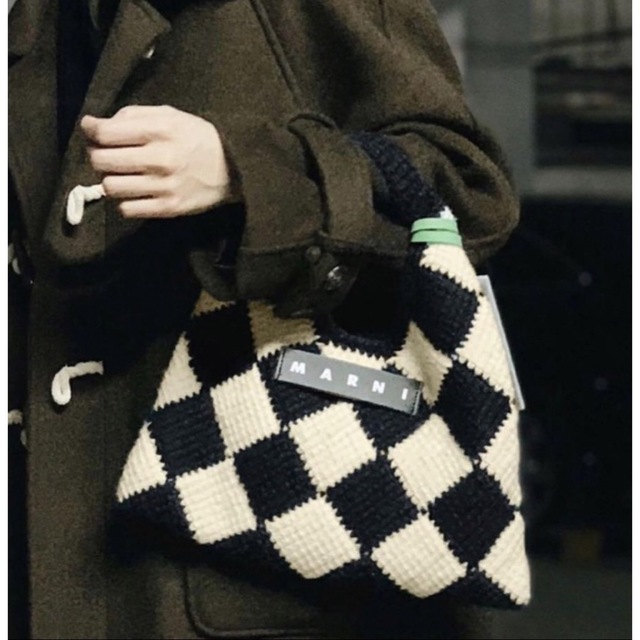 Marni(マルニ)のマルニ　ニットバッグ レディースのバッグ(ハンドバッグ)の商品写真