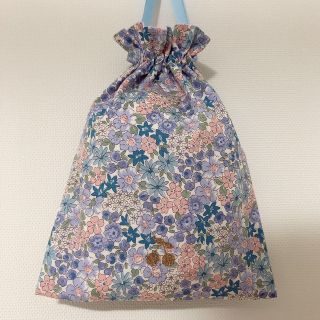 小花柄♡巾着♡ハンドメイド(外出用品)