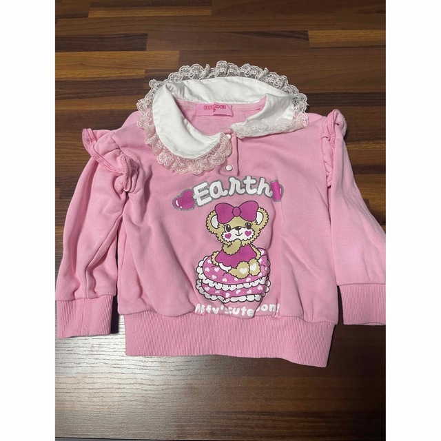 EARTHMAGIC(アースマジック)のアースマジック　トレーナー キッズ/ベビー/マタニティのキッズ服女の子用(90cm~)(Tシャツ/カットソー)の商品写真