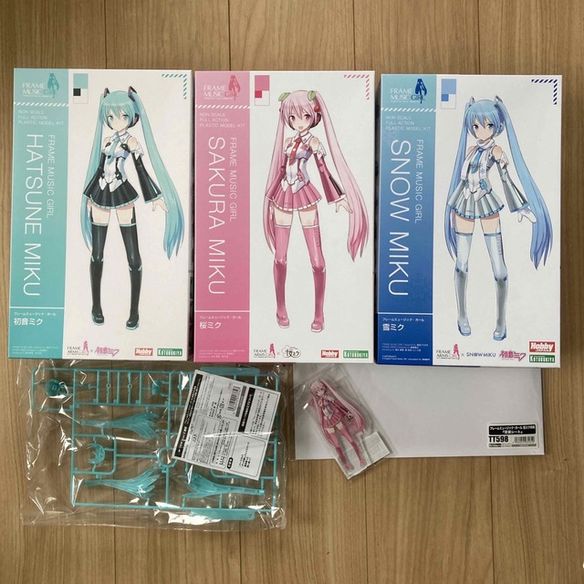 フレームミュージック・ガール　初音ミク　桜ミク　雪ミク　特典付き　3点セット エンタメ/ホビーのおもちゃ/ぬいぐるみ(模型/プラモデル)の商品写真