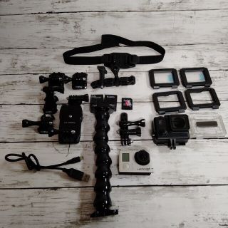 ゴープロ(GoPro)のゴープロ ヒーロー ３+ ブラックエディション　＋付属品(ビデオカメラ)