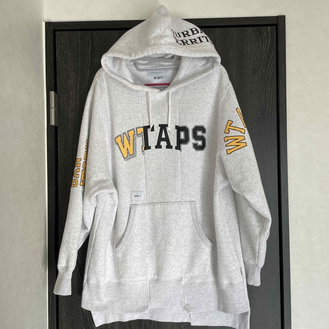 美品　wtaps ダブルタップス　パーカー