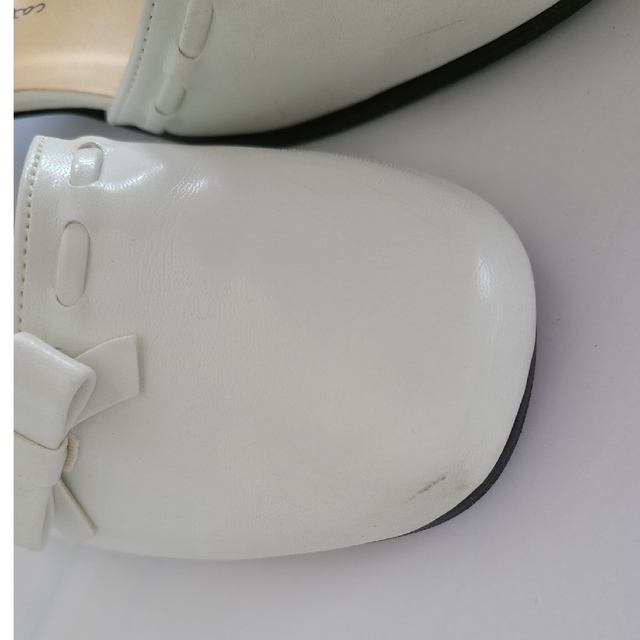 Catherine Cottage(キャサリンコテージ)のキャサリンコテージ　日本製フォーマルシューズ　24cmオフホワイト キッズ/ベビー/マタニティのキッズ靴/シューズ(15cm~)(フォーマルシューズ)の商品写真