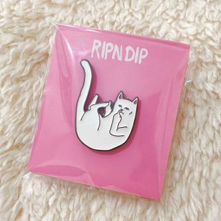 リップンディップ(RIPNDIP)のお値下げ可・新品・未使用【RIPNDIP】リップンディップ ピンバッジ ①(ブローチ/コサージュ)