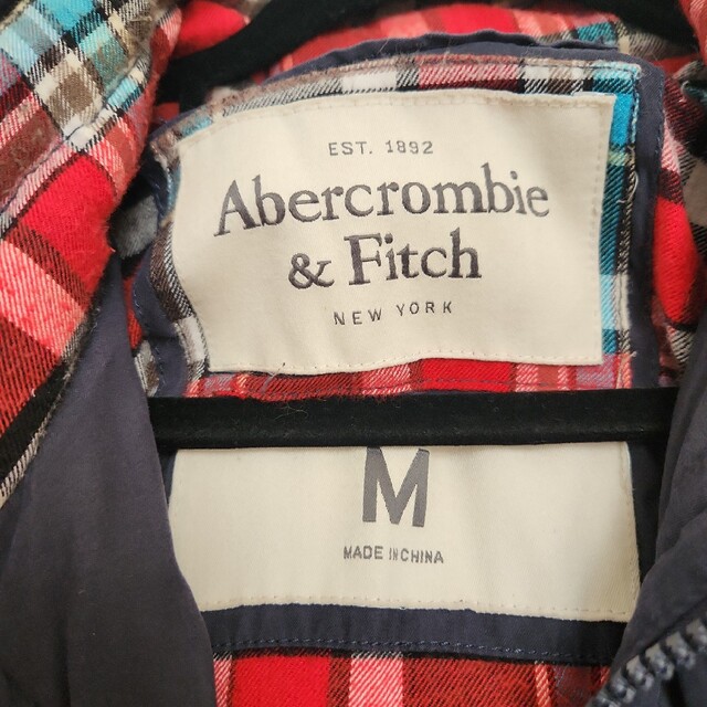Abercrombie&Fitch(アバクロンビーアンドフィッチ)のAbercrombie&Fitchダウンジャケット　表記M　日本サイズでLぐらい メンズのジャケット/アウター(ダウンジャケット)の商品写真