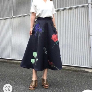 アメリビンテージ Ameri VINTAGE 花柄スカート　ロングスカート