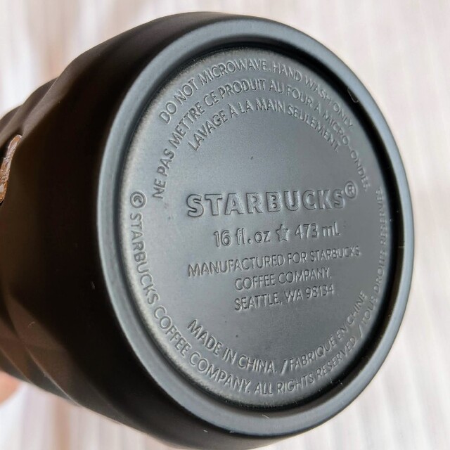 Starbucks(スターバックス)の《日本未発売》スタバ　BLACK TUMBLER LUXOR タンブラー インテリア/住まい/日用品のキッチン/食器(タンブラー)の商品写真