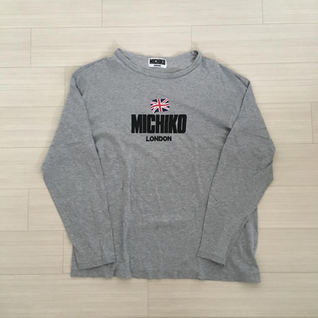 MICHIKO LONDON(ミチコロンドン)のMICHIKO LONDON 長袖TEE レディースのトップス(Tシャツ(長袖/七分))の商品写真