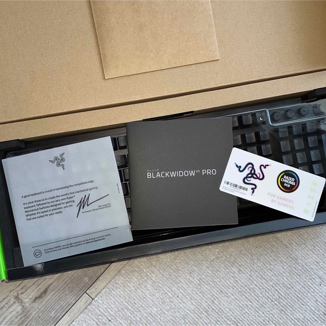 Razer(レイザー)のRazer レイザー  BLACKWIDOW v3 Pro キーボード スマホ/家電/カメラのPC/タブレット(PC周辺機器)の商品写真