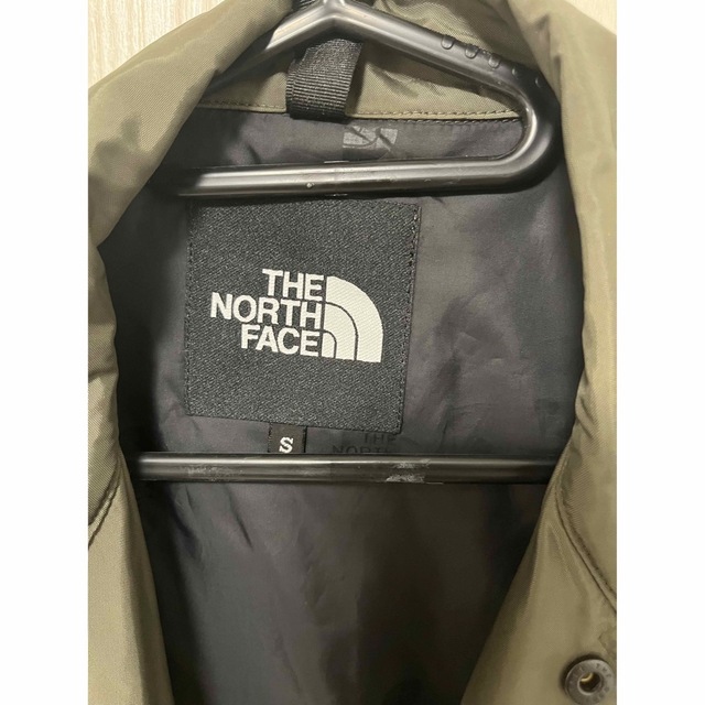 THE NORTH FACE(ザノースフェイス)のTHE NORTH FACE コーチジャケット　カーキ メンズのジャケット/アウター(ナイロンジャケット)の商品写真