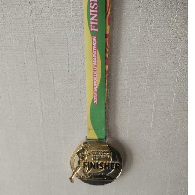 2018年ホノルルマラソン完走メダル スポーツ/アウトドアのスポーツ/アウトドア その他(陸上競技)の商品写真