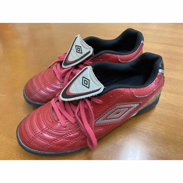 UMBRO(アンブロ)のアンブロ　サッカー　トレーニングシューズ　milton Ⅱ tr jr スポーツ/アウトドアのサッカー/フットサル(シューズ)の商品写真