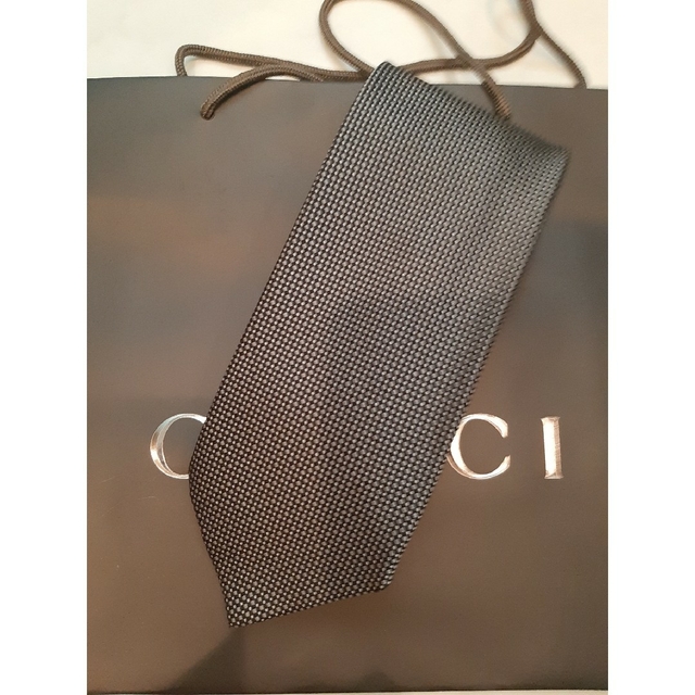 Gucci(グッチ)の【美品】グッチ GUCCI ネクタイ シルク100% イタリア製 グレードット メンズのファッション小物(ネクタイ)の商品写真