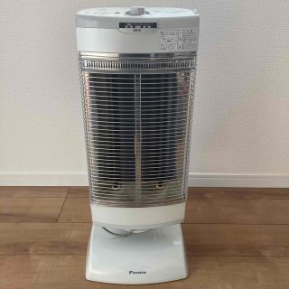 ダイキン(DAIKIN)の【良品　使用期間1年】ダイキン　セラムヒート(電気ヒーター)