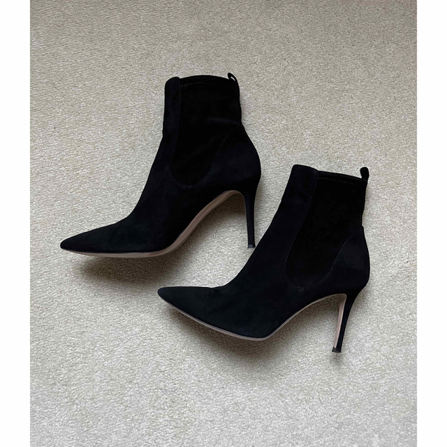 黒素材Gianvito Rossi スエードショートブーツ