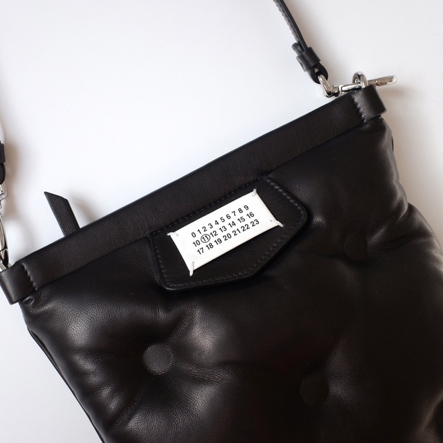 Maison Martin Margiela(マルタンマルジェラ)の新品 Maison Margiela glam slam フラットポケットバッグ メンズのバッグ(ショルダーバッグ)の商品写真