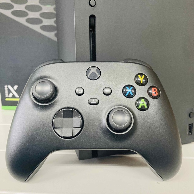 Xbox(エックスボックス)のMicrosoft Xbox series X  エックスボックス【美品】 エンタメ/ホビーのゲームソフト/ゲーム機本体(家庭用ゲーム機本体)の商品写真