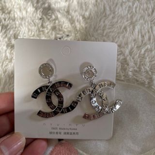 ピアス(ピアス)