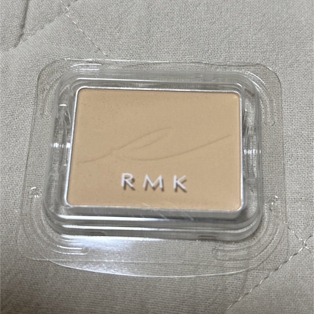 RMK(アールエムケー)のRMKフェイスパウダー　02 〈レフィル〉 コスメ/美容のベースメイク/化粧品(フェイスパウダー)の商品写真