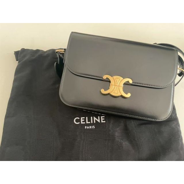 魅力的な celine - トリオンフ ミディアム / シャイニーカーフスキン