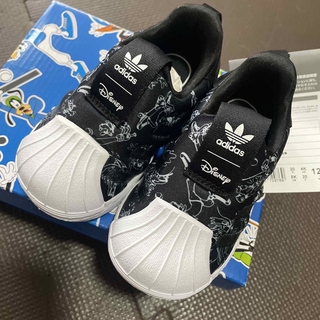 adidas(アディダス)のadidas ベビーシューズ キッズ/ベビー/マタニティのベビー靴/シューズ(~14cm)(スニーカー)の商品写真