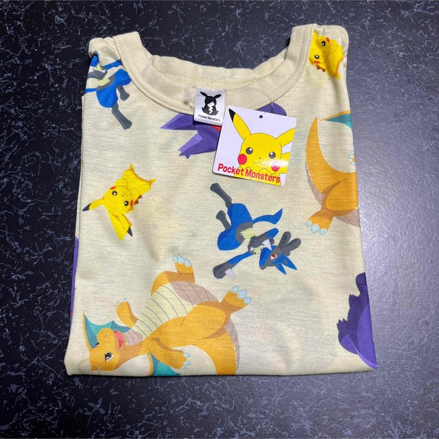 ポケモン(ポケモン)の新品 ポケモン ロンT 長袖 Tシャツ ピカチュウ 140 総柄 キッズ/ベビー/マタニティのキッズ服男の子用(90cm~)(Tシャツ/カットソー)の商品写真