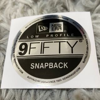 ニューエラ(NEW ERA)のキャップ　ステッカーシール　スナップバック　黒(その他)