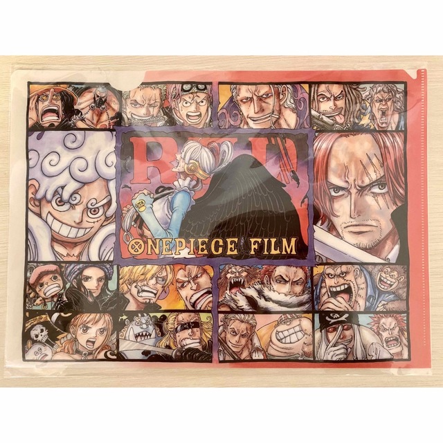 ONE PIECE(ワンピース)の【yumi様専用】ONE PIECE FILM RED 映画特典  エンタメ/ホビーのコレクション(ノベルティグッズ)の商品写真