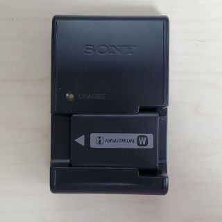 ソニー(SONY)のソニー 純正 充電器＋バッテリー(BC-VW1+NP-FW50)(バッテリー/充電器)