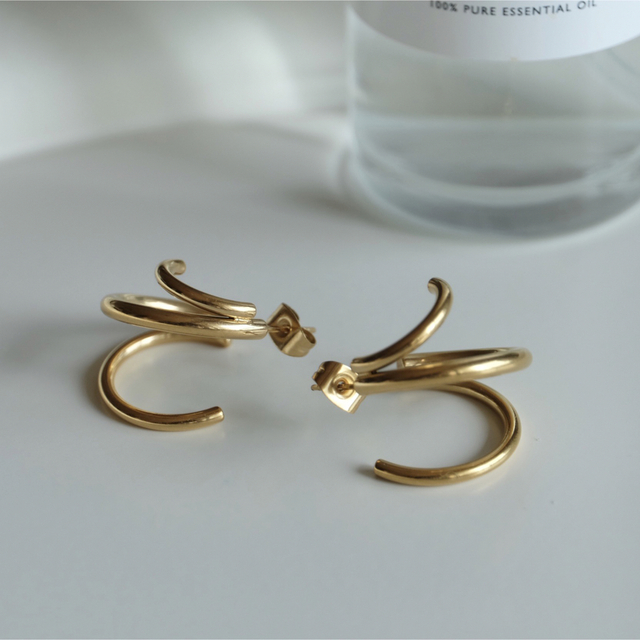 Plage(プラージュ)のNo.P2231⌇asymmetry pierce ❪gld❫ ⌇18Kcoat レディースのアクセサリー(ピアス)の商品写真