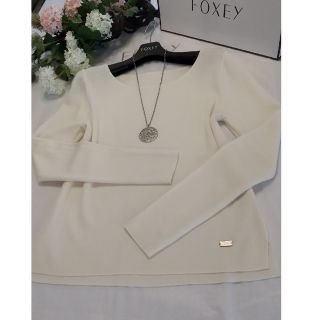 フォクシー(FOXEY)のFOXEY🍀美品🍀グレースウールボートネック　ニット　白　ホワイト　38(ニット/セーター)