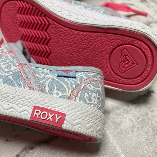 Roxy(ロキシー)の美品　ROXY キッズスニーカー　14cm キッズ/ベビー/マタニティのベビー靴/シューズ(~14cm)(スニーカー)の商品写真