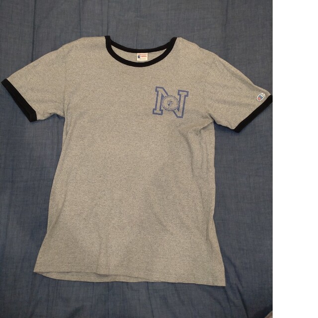 Champion(チャンピオン)のチャンピオン　グレー　黒　Ｌ メンズのトップス(Tシャツ/カットソー(半袖/袖なし))の商品写真