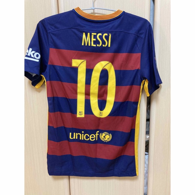 NIKE(ナイキ)のバルセロナ　ユニフォーム　メッシ スポーツ/アウトドアのサッカー/フットサル(ウェア)の商品写真