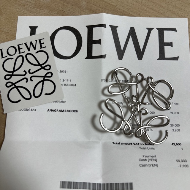 LOEWE(ロエベ)のロエベ☆アナグラムブローチ（メタル）☆パラジウム レディースのアクセサリー(ブローチ/コサージュ)の商品写真