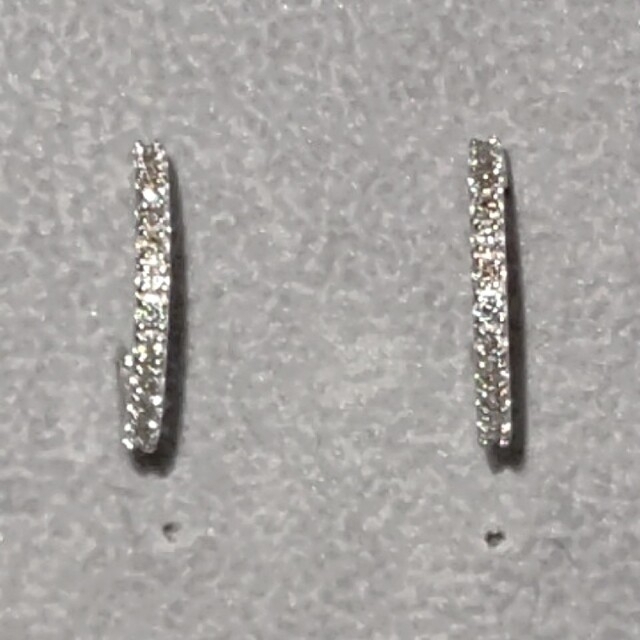 ♡ K18WG ダイヤフープピアス 0.4ct ♡ メンズのアクセサリー(ピアス(両耳用))の商品写真