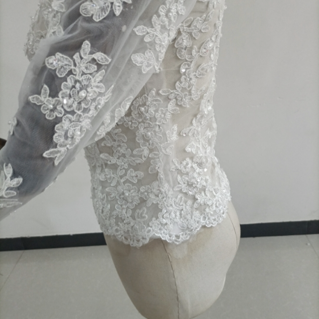 高品質！ウエディングドレス 長袖 可憐な花刺繍のトップス ボレロ 結婚式/花嫁/