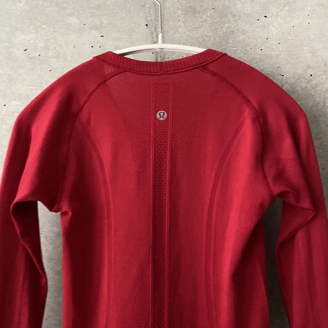 ルルレモン lululemon 長袖ヨガトップス　サイズ2 RED 2