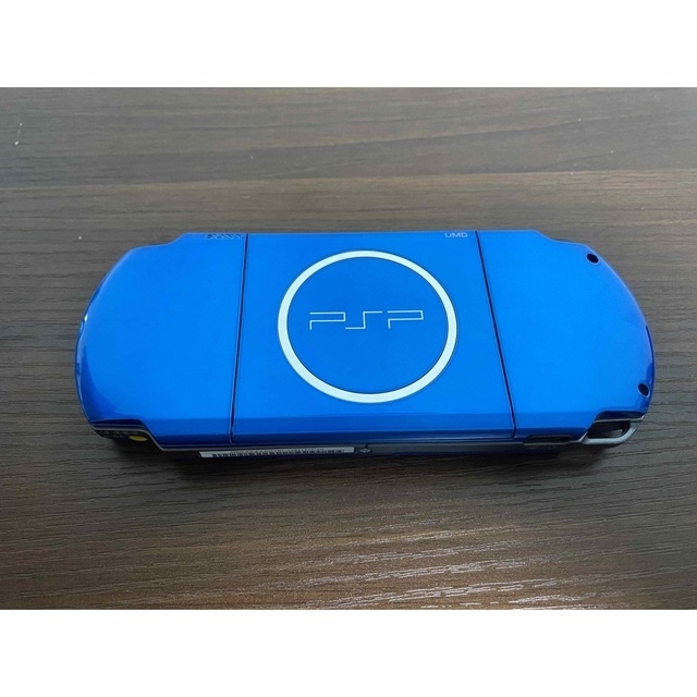 PlayStation Portable(プレイステーションポータブル)のPSP本体ブルー　バッテリー・メモリースティックなし エンタメ/ホビーのゲームソフト/ゲーム機本体(携帯用ゲーム機本体)の商品写真