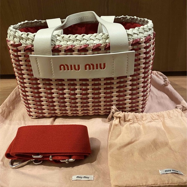 miumiu かごバッグ