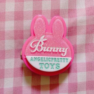 アンジェリックプリティー(Angelic Pretty)のAngelic Pretty Bunny Tag ブローチ 濃ピンク(ブローチ/コサージュ)