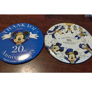 ディズニー(Disney)のディズニーストア東京ディズニーリゾート店20周年缶バッジ(バッジ/ピンバッジ)