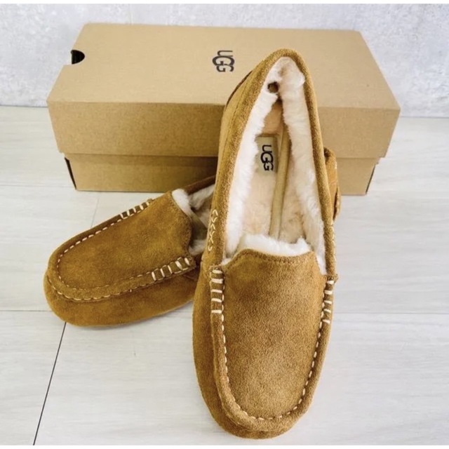 UGG アンスレー　モカシン