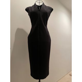 ザラ(ZARA)の《新品》ZARA  BASIC COLLECTIONタイトblackワンピース(ひざ丈ワンピース)