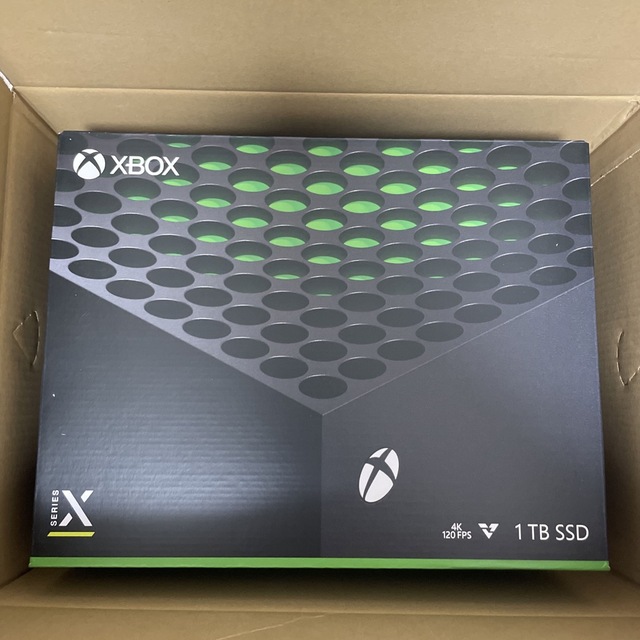 Xbox(エックスボックス)のXbox Series X新品未開封 エンタメ/ホビーのゲームソフト/ゲーム機本体(家庭用ゲーム機本体)の商品写真