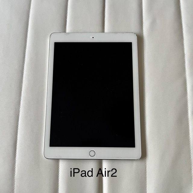 iPad Air2 第2世代 16GB セルラーモデル ケース付き☆ iPad Air2 第2世代 16GB セルラーモデル ケース付き☆