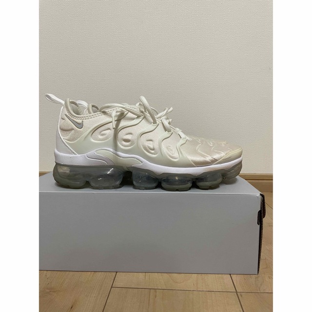 美品　NIKE AIR VAPORMAX PLUS 白