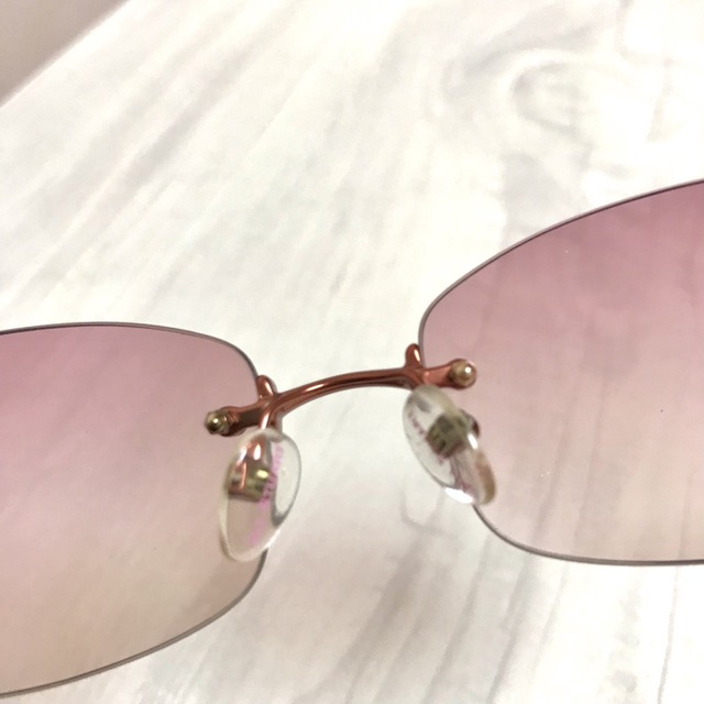 JILLSTUART(ジルスチュアート)のジルスチュアート　サングラス　ピンク　ケース付き レディースのファッション小物(サングラス/メガネ)の商品写真